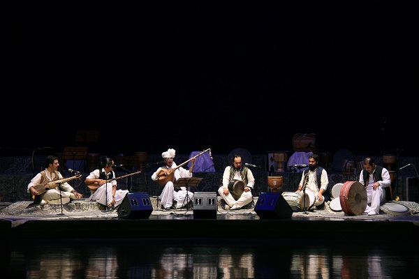 موسیقی ما - کنسرت گروه کوبه ای رادها  به سرپرستی  مرتضی یگانه راد  و روایت  استاد غلامعلی پور عطایی  پنجشنبه شب در میان استقبال علاقه مندان در تالار وحدت برگزار شد.این کنسرت در دوبخش برگزار شد، که در بخش نخست محوریت کار با سازهای ملودی و نوازندگی و خوانندگی استاد غلامعلی پور عطایی بود و بخش دوم نیز اساسی بر سازهای کوبه ای و همخوانی داشت.